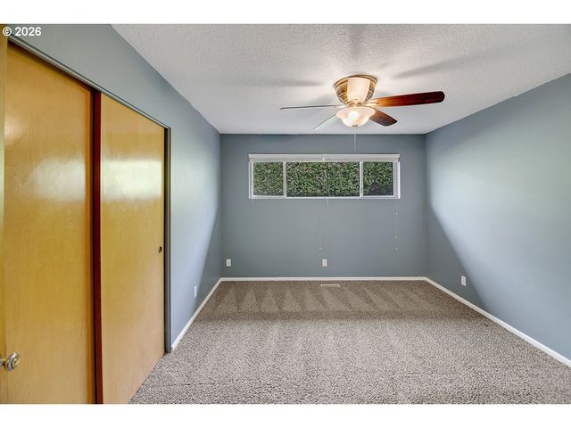 10723 Se STEPHENS St, Portland, OR 97216