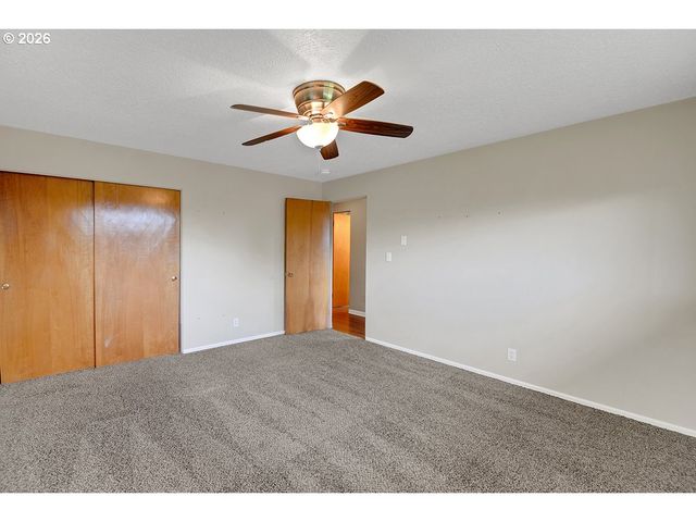 10723 Se STEPHENS St, Portland, OR 97216