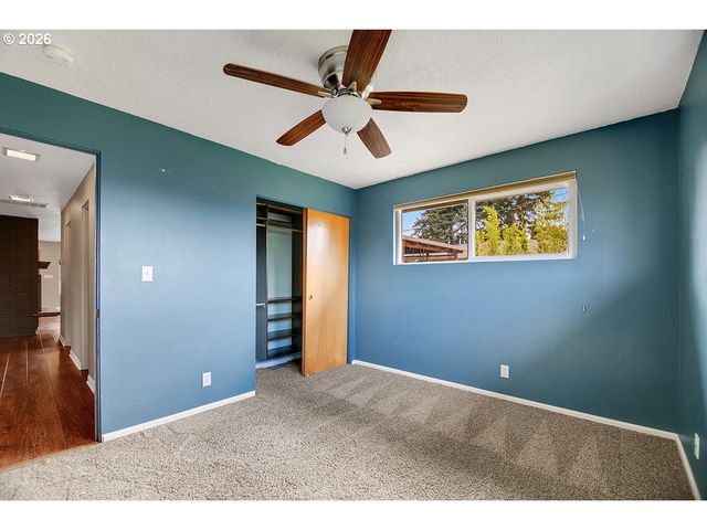 10723 Se STEPHENS St, Portland, OR 97216