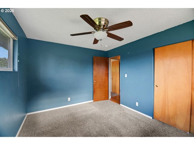 10723 Se STEPHENS St, Portland, OR 97216