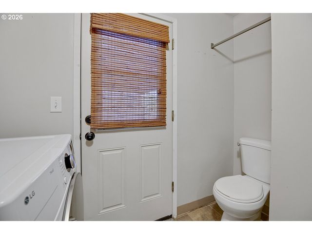 10723 Se STEPHENS St, Portland, OR 97216