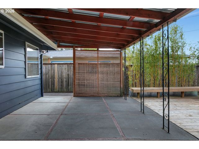 10723 Se STEPHENS St, Portland, OR 97216