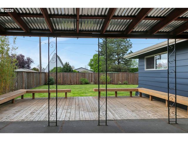 10723 Se STEPHENS St, Portland, OR 97216