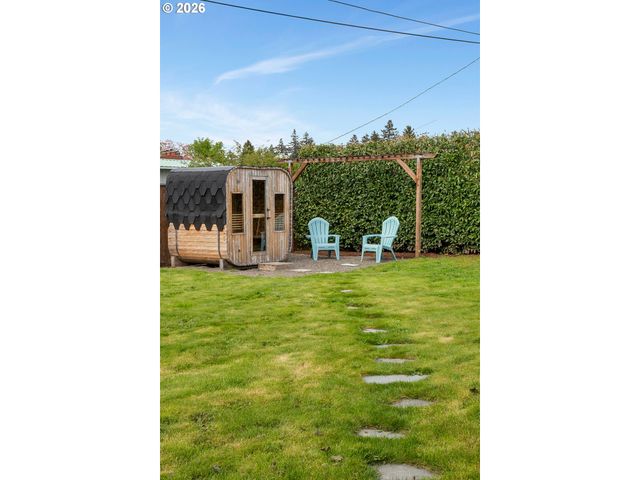 10723 Se STEPHENS St, Portland, OR 97216