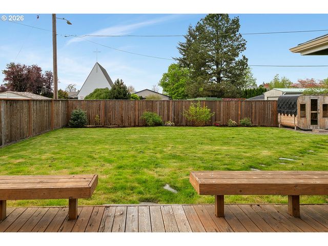 10723 Se STEPHENS St, Portland, OR 97216