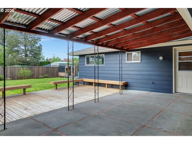 10723 Se STEPHENS St, Portland, OR 97216