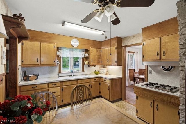44 Burnt Hill Rd, Montgomery Twp., NJ 08558