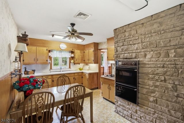 44 Burnt Hill Rd, Montgomery Twp., NJ 08558