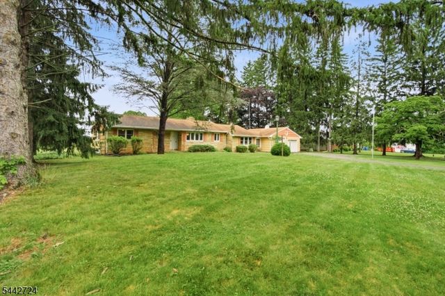 44 Burnt Hill Rd, Montgomery Twp., NJ 08558
