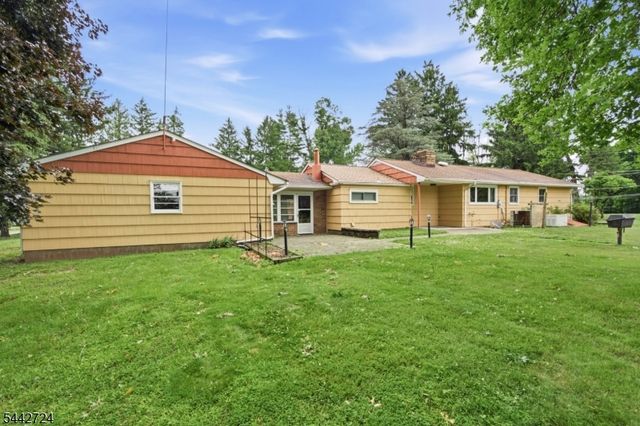 44 Burnt Hill Rd, Montgomery Twp., NJ 08558