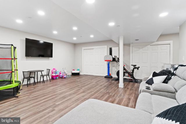 311 ESTATE DR, Mechanicsburg, PA 17055