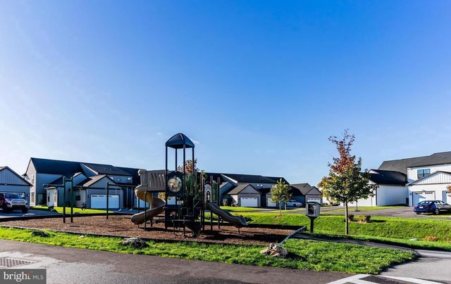 311 ESTATE DR, Mechanicsburg, PA 17055