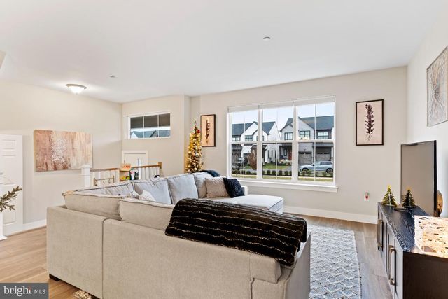 311 ESTATE DR, Mechanicsburg, PA 17055