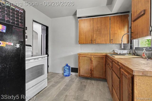26296 Oakland Street, Inkster, MI 48141