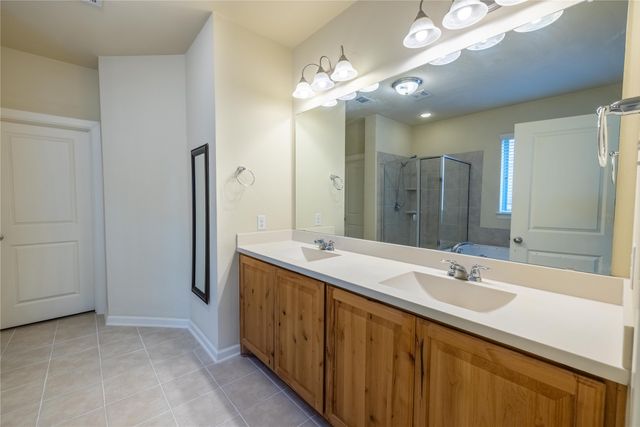 1009 Winter Fire Way, Arlington, TX 76005