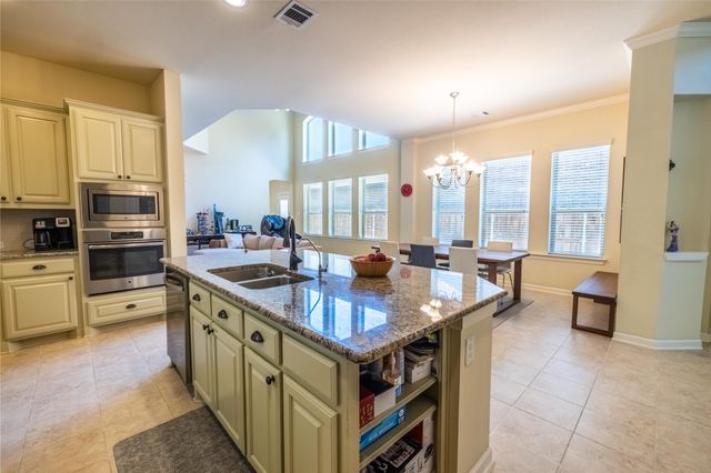 1009 Winter Fire Way, Arlington, TX 76005