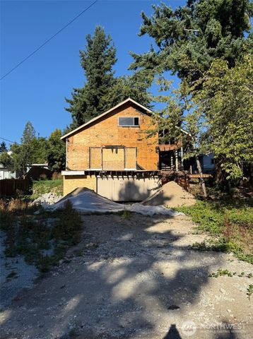 18011 4th Avenue NW, Shoreline, WA 98177