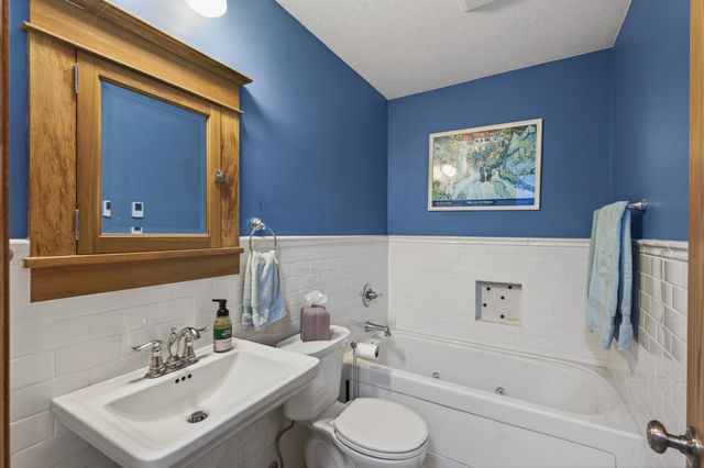 601 1st Avenue NW, Osseo, MN 55369