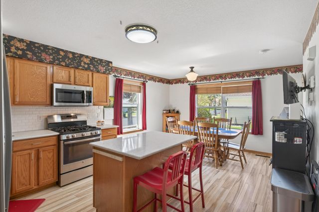 601 1st Avenue NW, Osseo, MN 55369