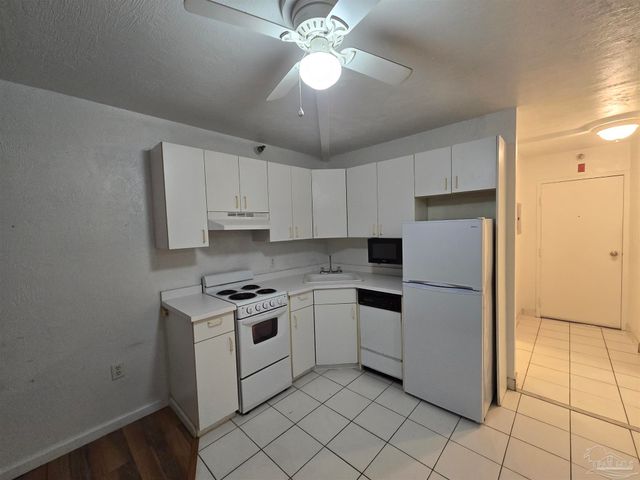 224 E Garden St 320, Pensacola, FL 32502