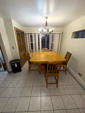 8737 S Richmond Avenue, Evergreen Park, IL 60805