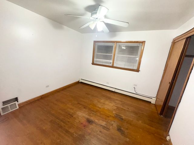 8737 S Richmond Avenue, Evergreen Park, IL 60805