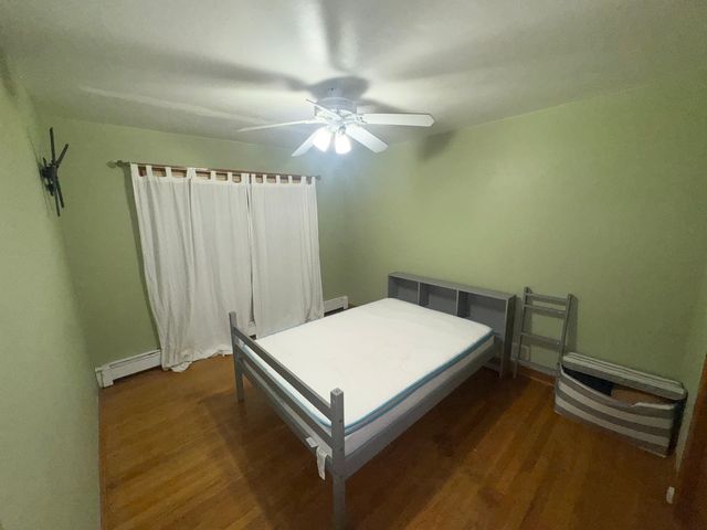 8737 S Richmond Avenue, Evergreen Park, IL 60805