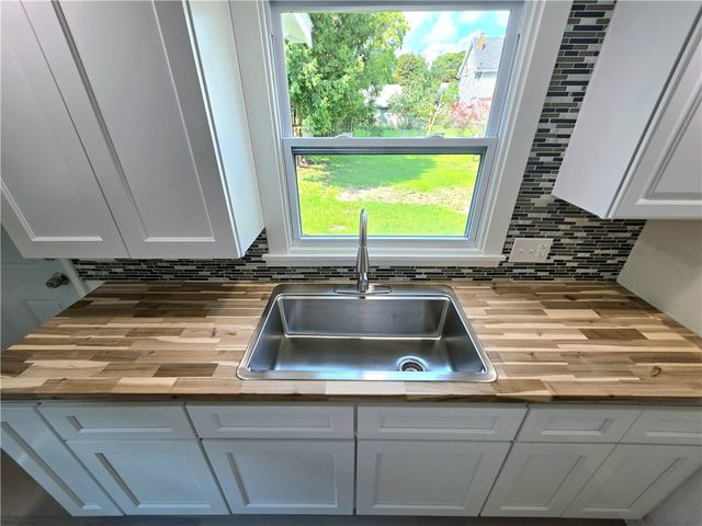 27 Potomac Street, Rochester, NY 14611