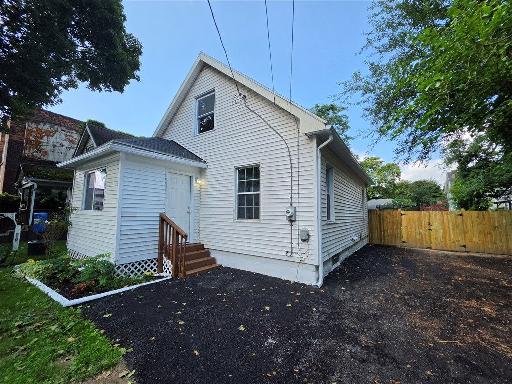 27 Potomac Street, Rochester, NY 14611