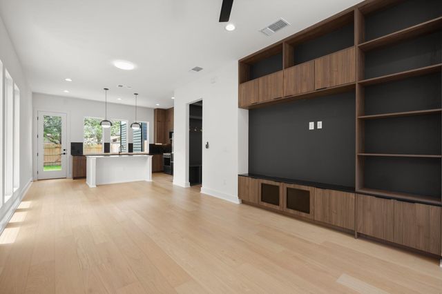 913 Capitol CT 1, Austin, TX 78756