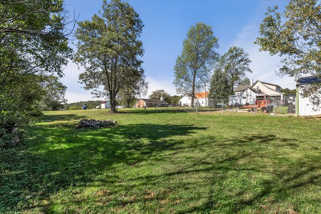 135 KY HWY 467 W, Sparta, KY 41086