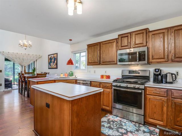 43585 Perignon Drive, Sterling Heights, MI 48314