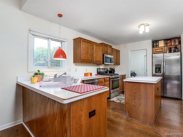 43585 Perignon Drive, Sterling Heights, MI 48314