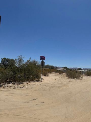 4662 Sierra Avenue, 29 Palms, CA 92277