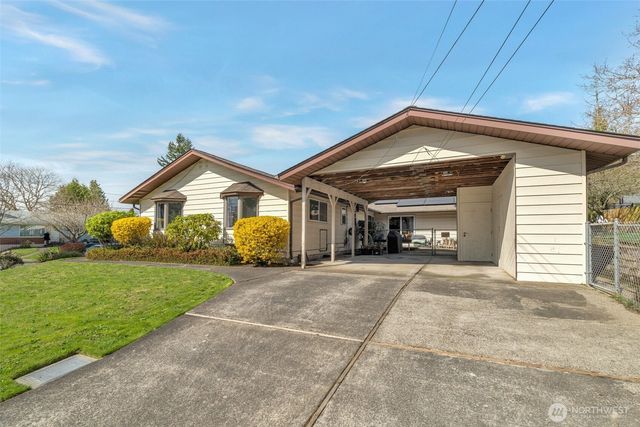 22942 105th Avenue SE, Kent, WA 98030