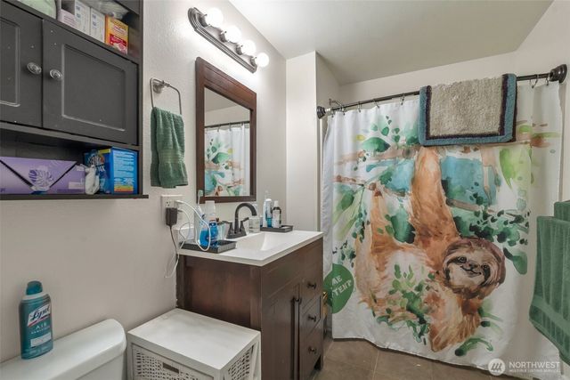 22942 105th Avenue SE, Kent, WA 98030