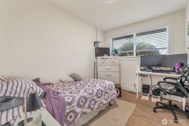 22942 105th Avenue SE, Kent, WA 98030