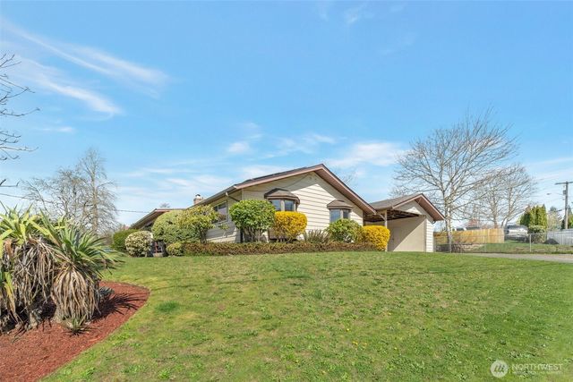 22942 105th Avenue SE, Kent, WA 98030