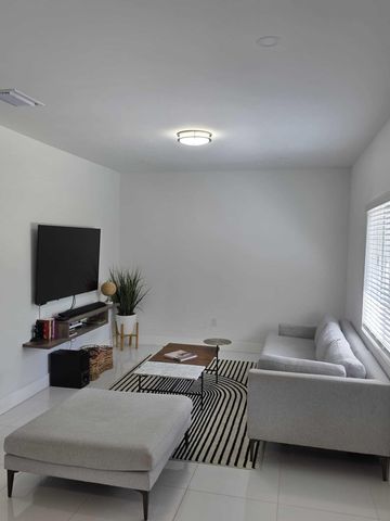 730 Alabama Avenue, Fort Lauderdale, FL 33312