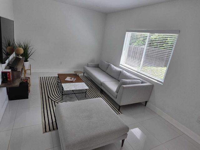 730 Alabama Avenue, Fort Lauderdale, FL 33312