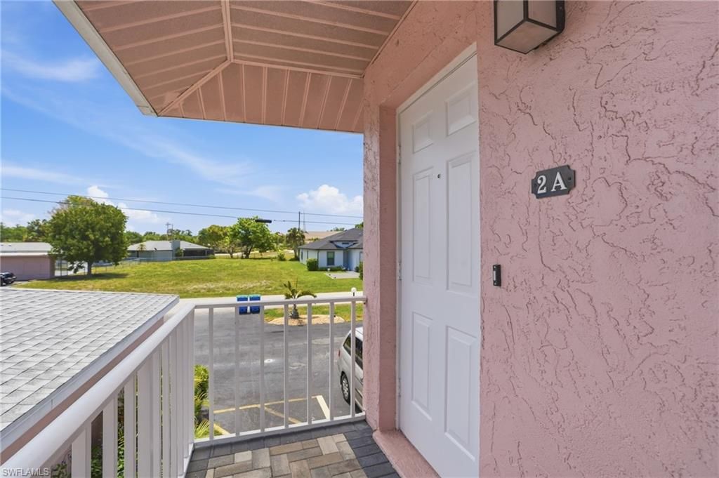 Image 10 of property listing at 1333 SE 40th TER 2A, Cape Coral, FL 33904