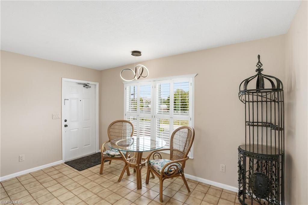 Image 16 of property listing at 1333 SE 40th TER 2A, Cape Coral, FL 33904