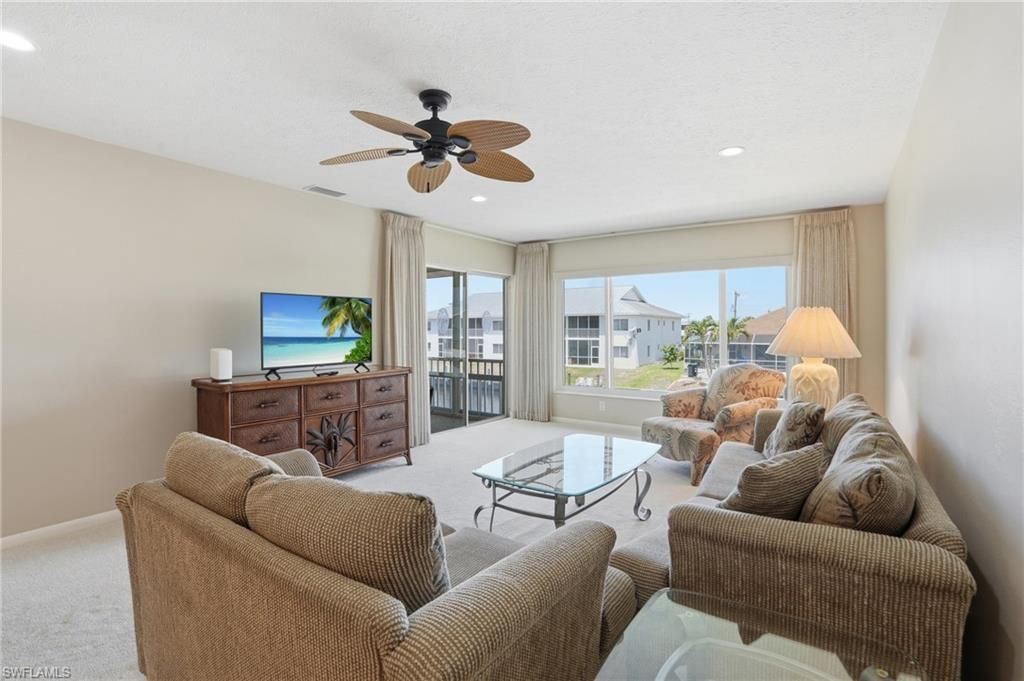 Image 20 of property listing at 1333 SE 40th TER 2A, Cape Coral, FL 33904
