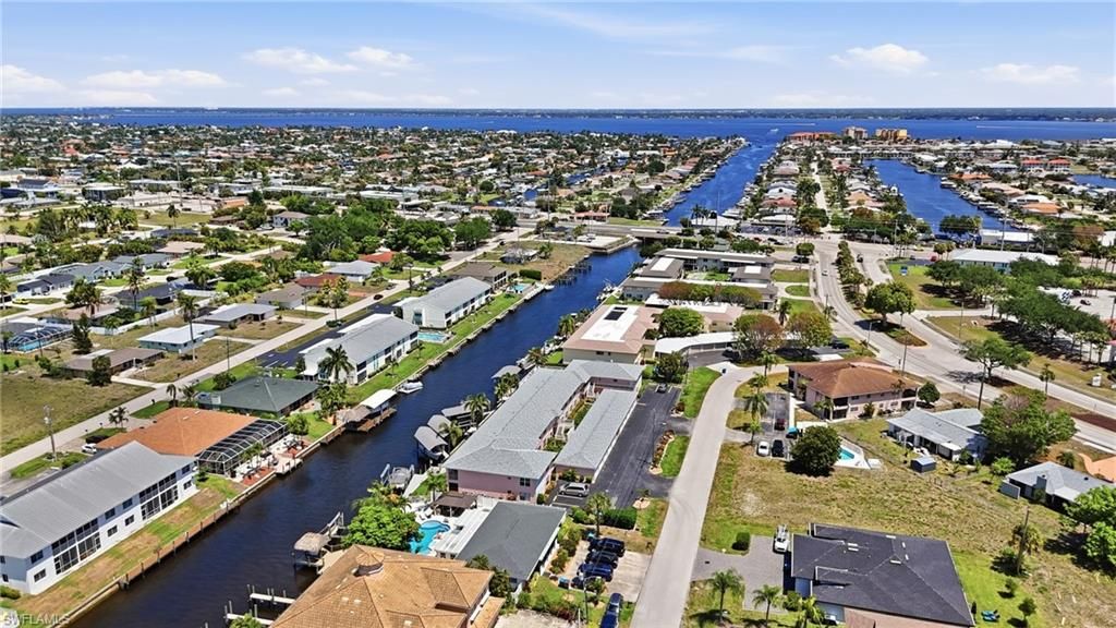 Image 47 of property listing at 1333 SE 40th TER 2A, Cape Coral, FL 33904