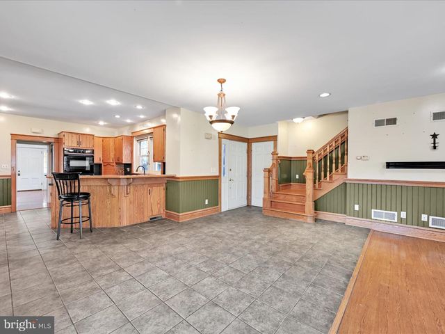 55 S GRANT ST, Manheim, PA 17545