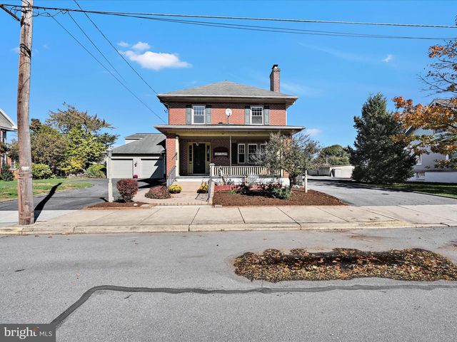 55 S GRANT ST, Manheim, PA 17545