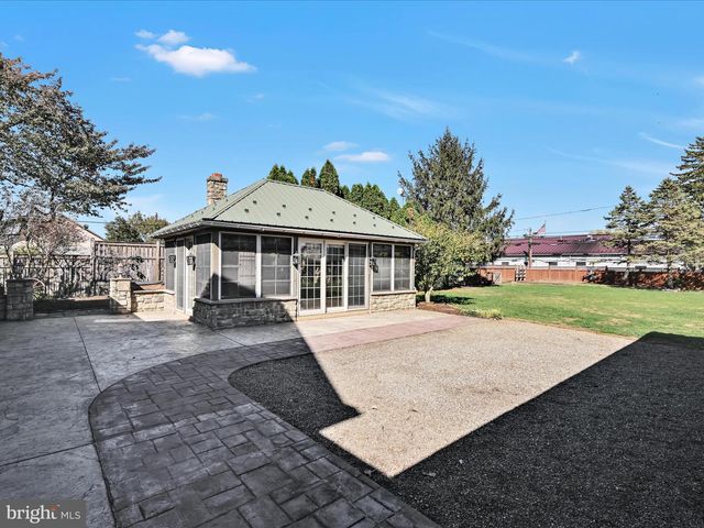 55 S GRANT ST, Manheim, PA 17545