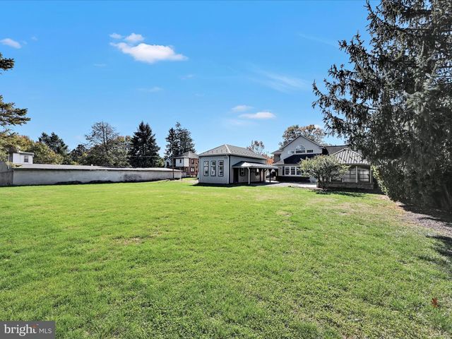 55 S GRANT ST, Manheim, PA 17545