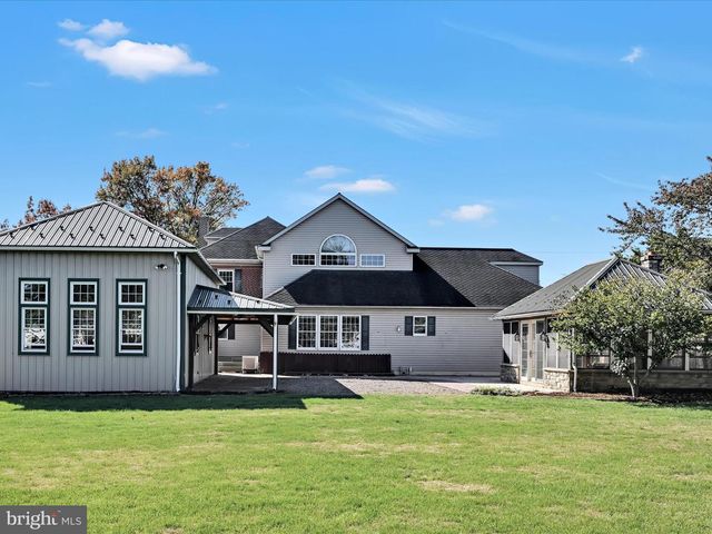 55 S GRANT ST, Manheim, PA 17545