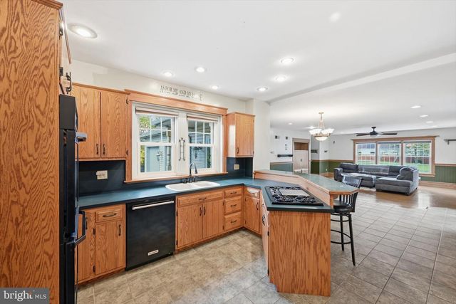 55 S GRANT ST, Manheim, PA 17545